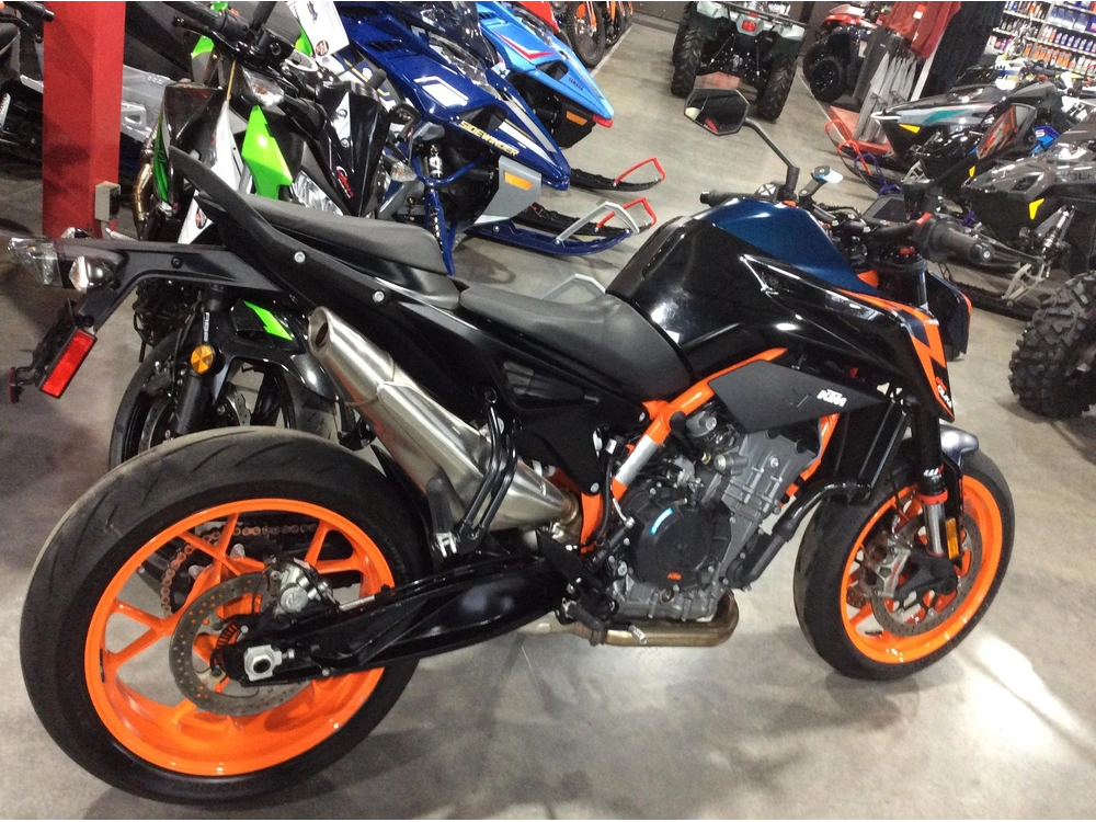 Ktm Duke 890r 2023 alt
