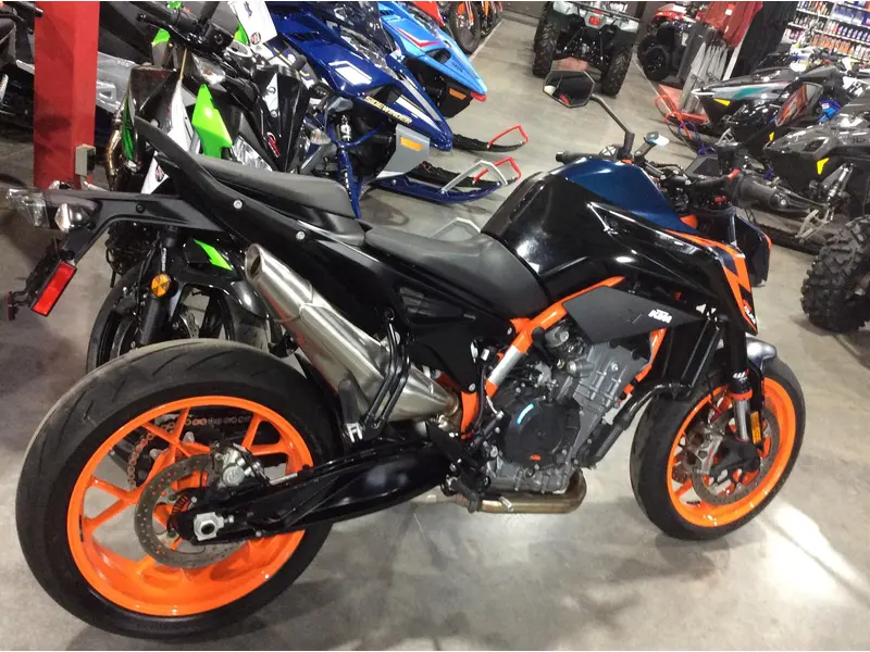 2023 KTM DUKE 890R thumbnail 3