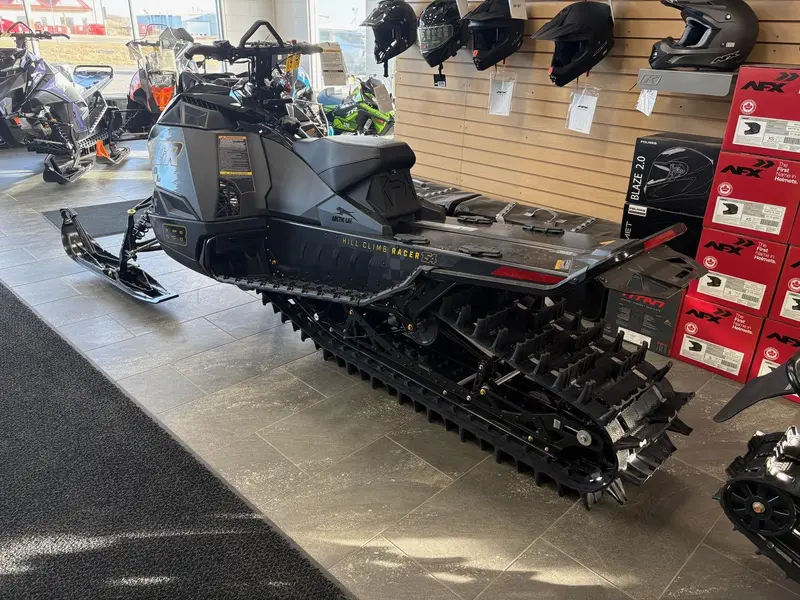 2026 Arctic Cat MTN 858 154 HCR US BLK 2.6