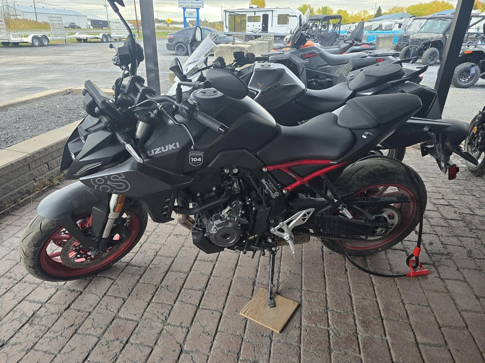 Suzuki Gsx-8s 2025 alt