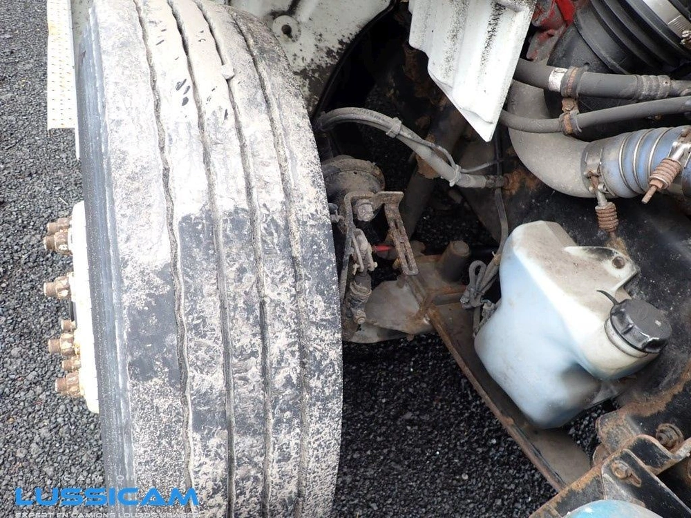 Freightliner M2-106 2013