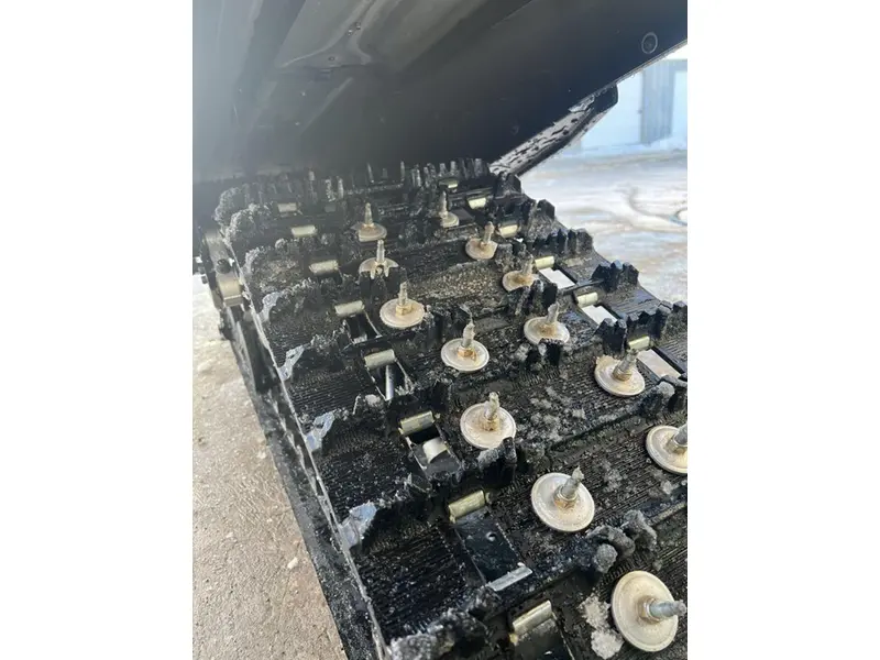 2024 Ski-Doo MXZ® X-RS® Rotax® 850 E-TEC 137 RipSaw 1.25 Shox 10.25 Black