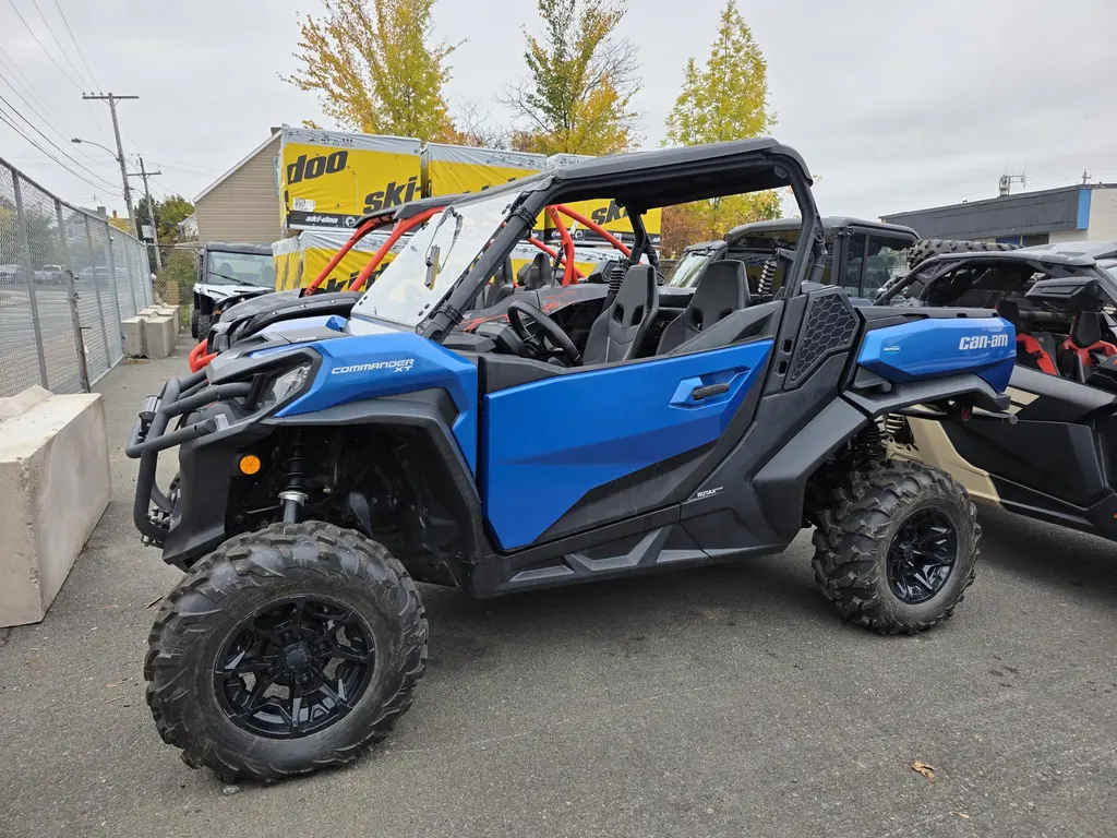 2023 Can-Am Commander XT 700 