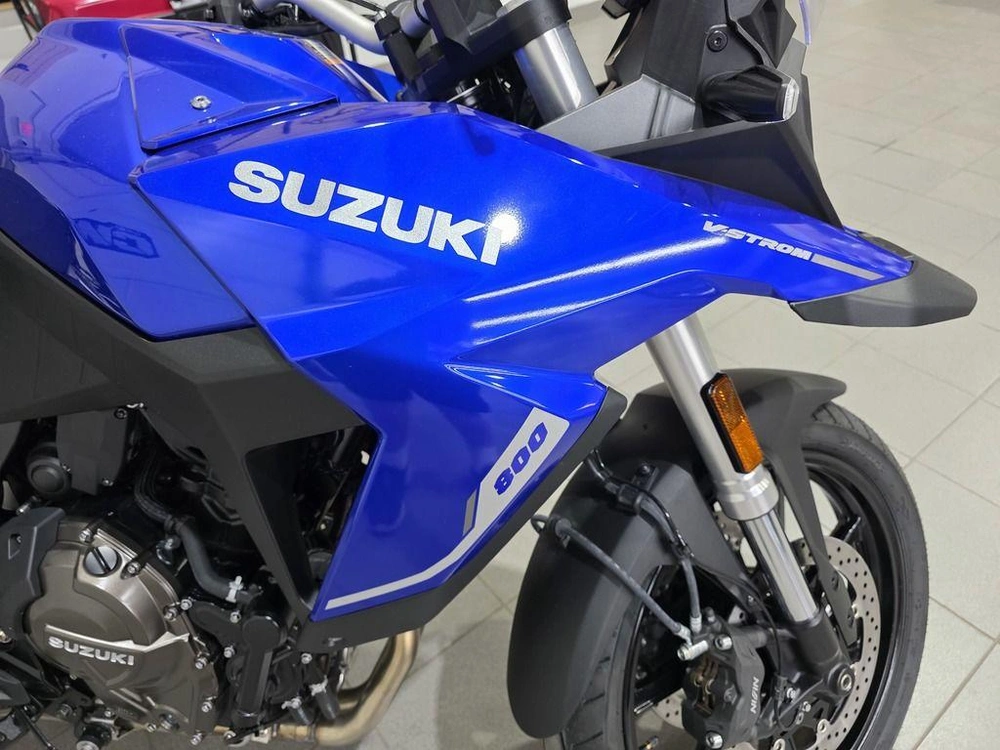 2024 Suzuki V-strom 800 alt