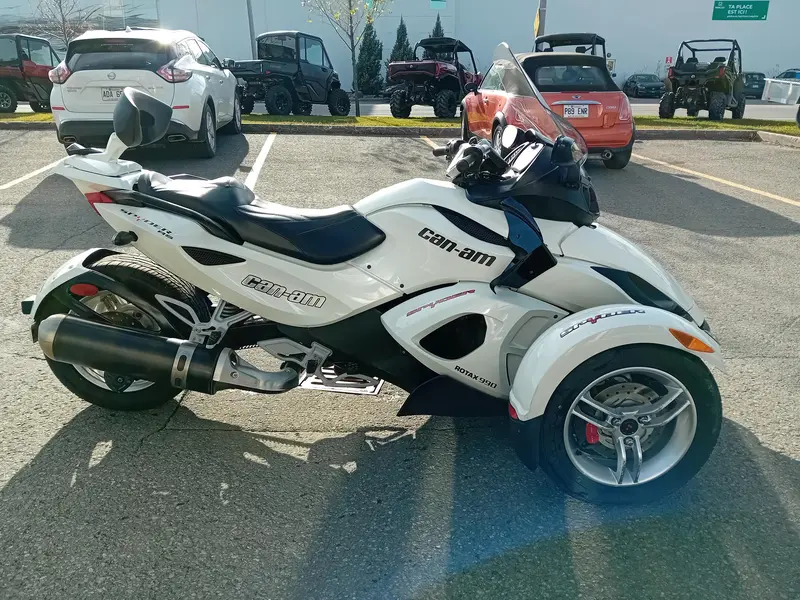 2011 Can-Am SPYDER RS