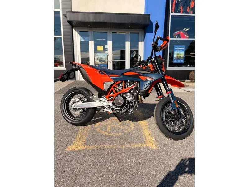 2026 KTM 690 SMC R