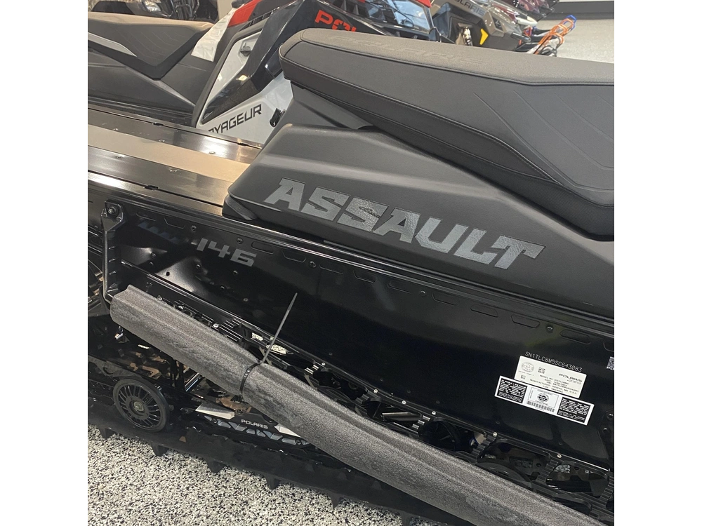 2025 Polaris Boost Switchback Assault 146 alt