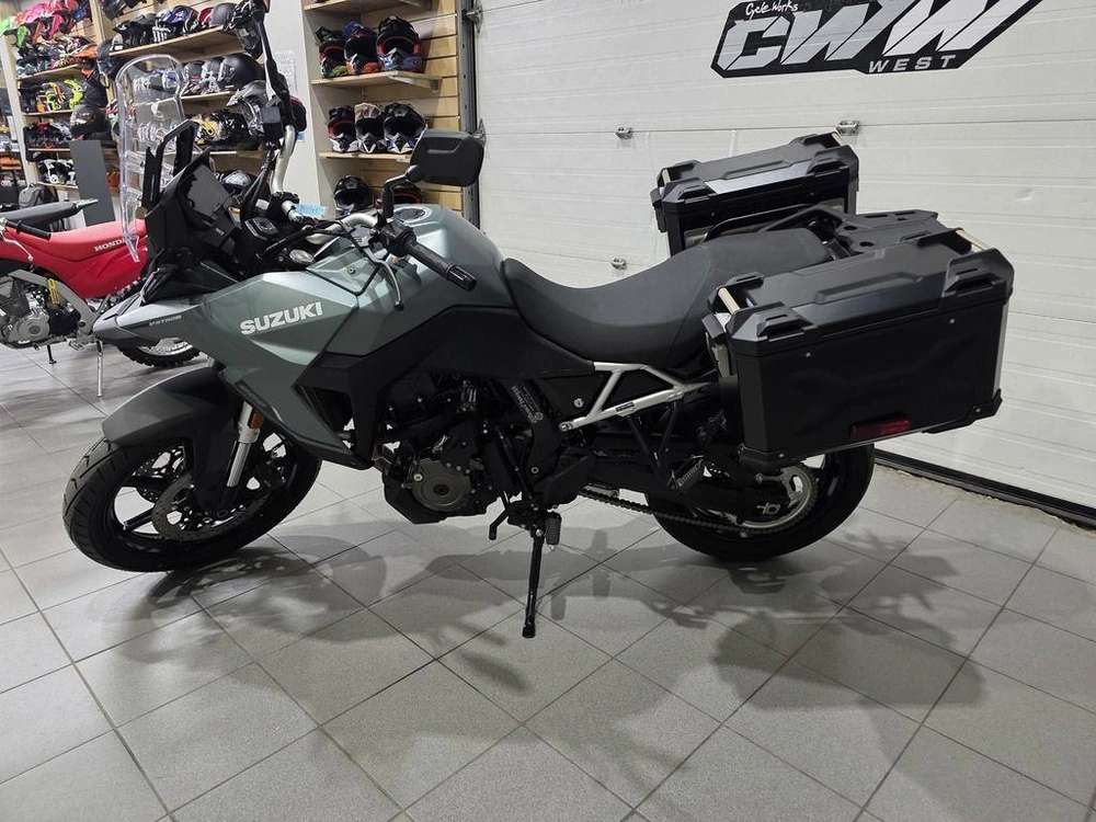 2024 Suzuki V-strom 800 alt