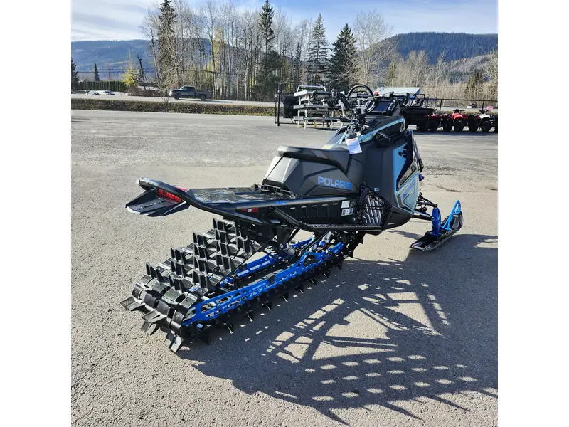 2026 Polaris 850 RMK KHAOS 146 - 7S Display Hemlock Blue / Black / Velocity Blue