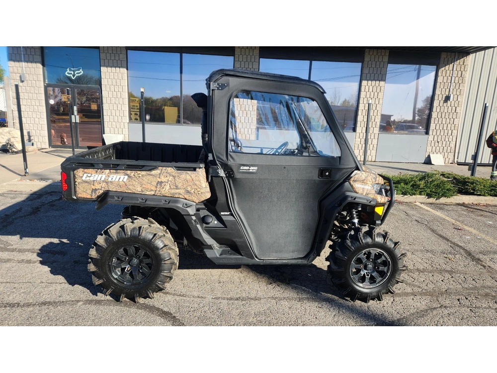 2022 Can-am Ssv Defender Xmr Hd10 Ca 22 alt