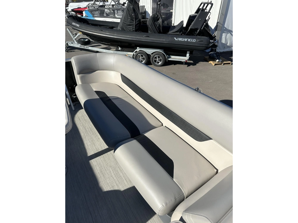 2021 Princecraft Vectra 21 alt