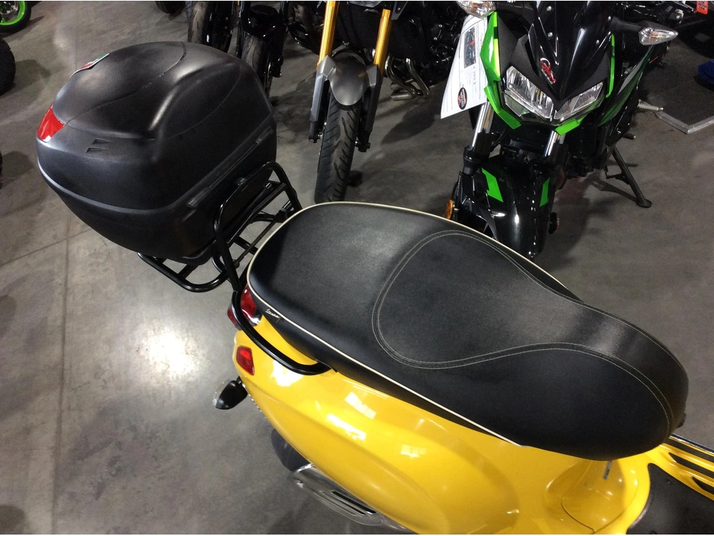 Vespa Sprint 50 2015 alt