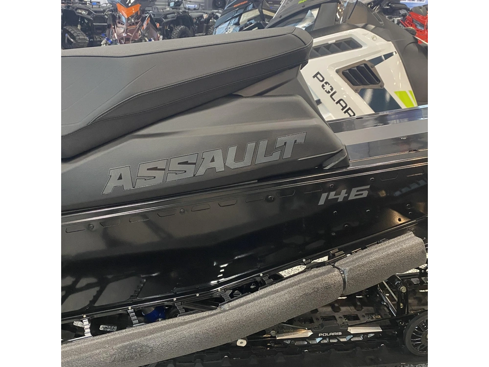 2025 Polaris Boost Switchback Assault 146 alt