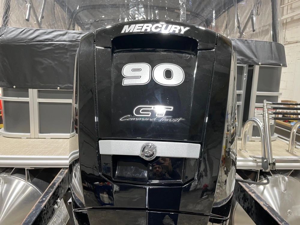 Sylvan Mirage 8520 Cruise 2026 alt