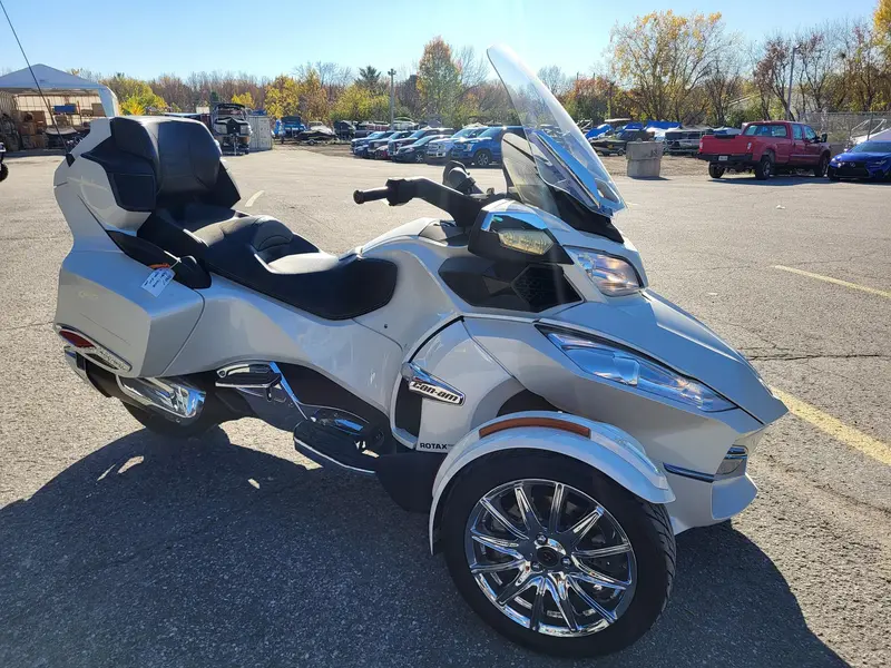 2013 Can-Am SPYDER RT LIMITED