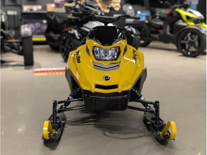 2026 Ski-Doo MXZ 200