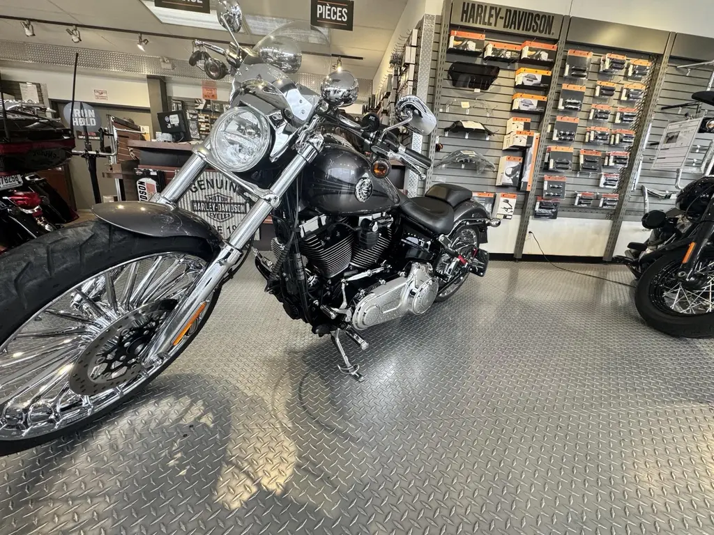 Harley-Davidson Breakout  2015