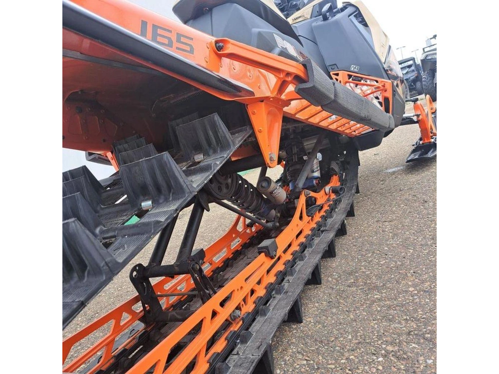 2024 Polaris Patriot 9r Rmk Khaos Slash 165 Gloss Black/military Tan/orange Burst alt