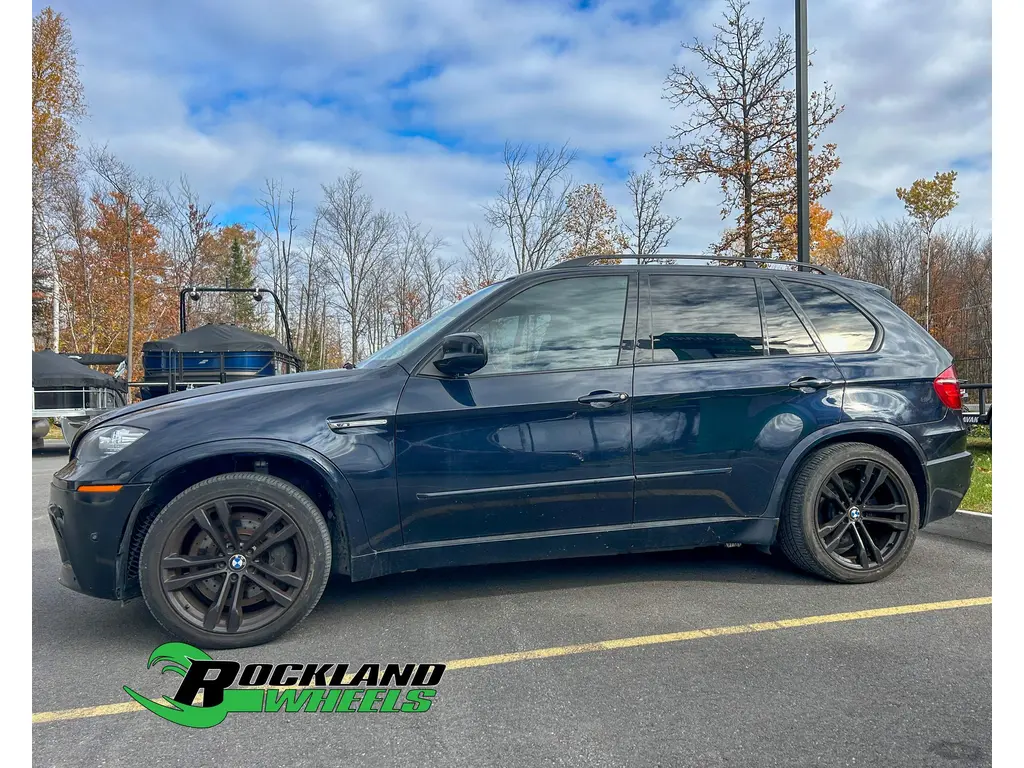 2011 BMW X5 with 4 winter tires included