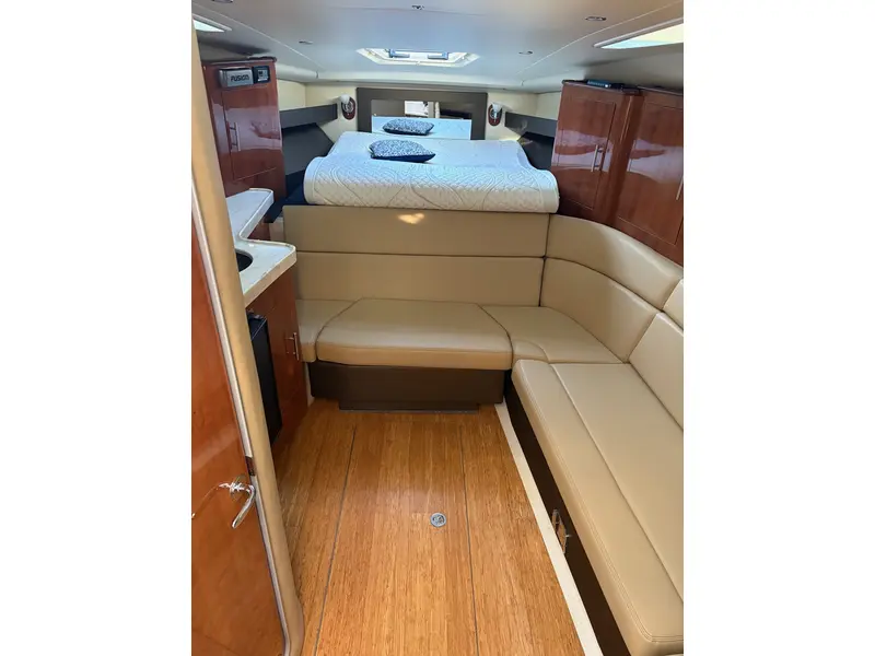 2012 Regal 35 sc thumbnail 11