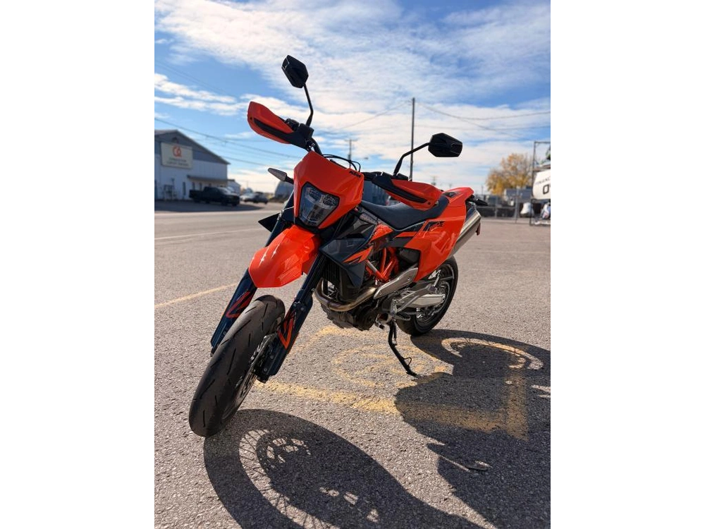 Ktm 690 Smc R 2026 alt