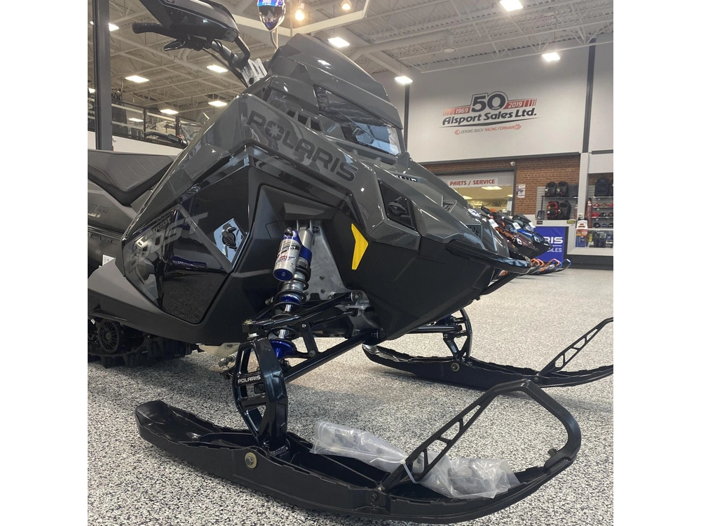 2025 Polaris Boost Switchback Assault 146 alt
