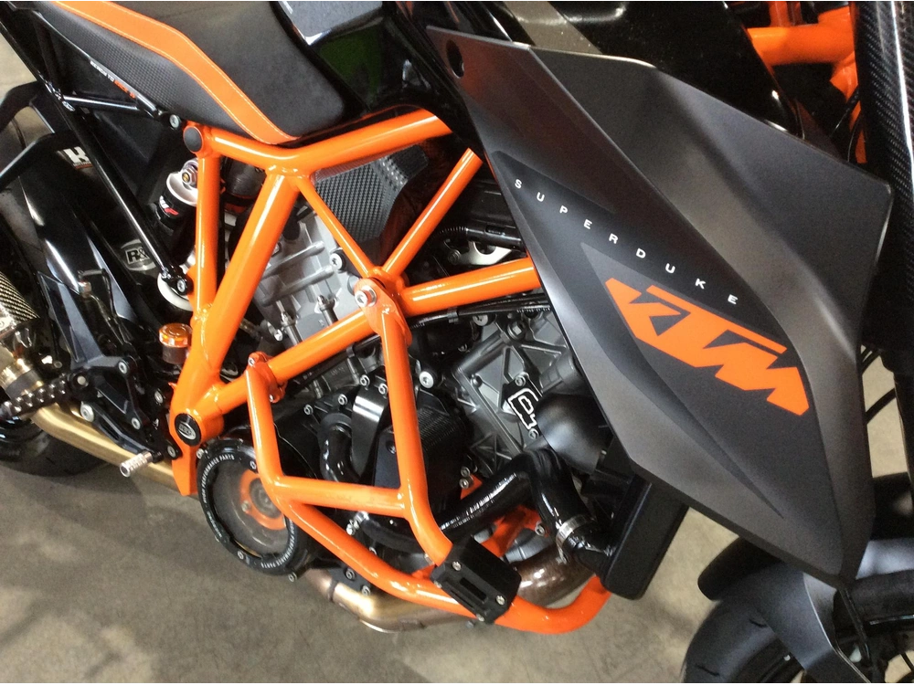 Ktm Superduke 1290r 2016 alt