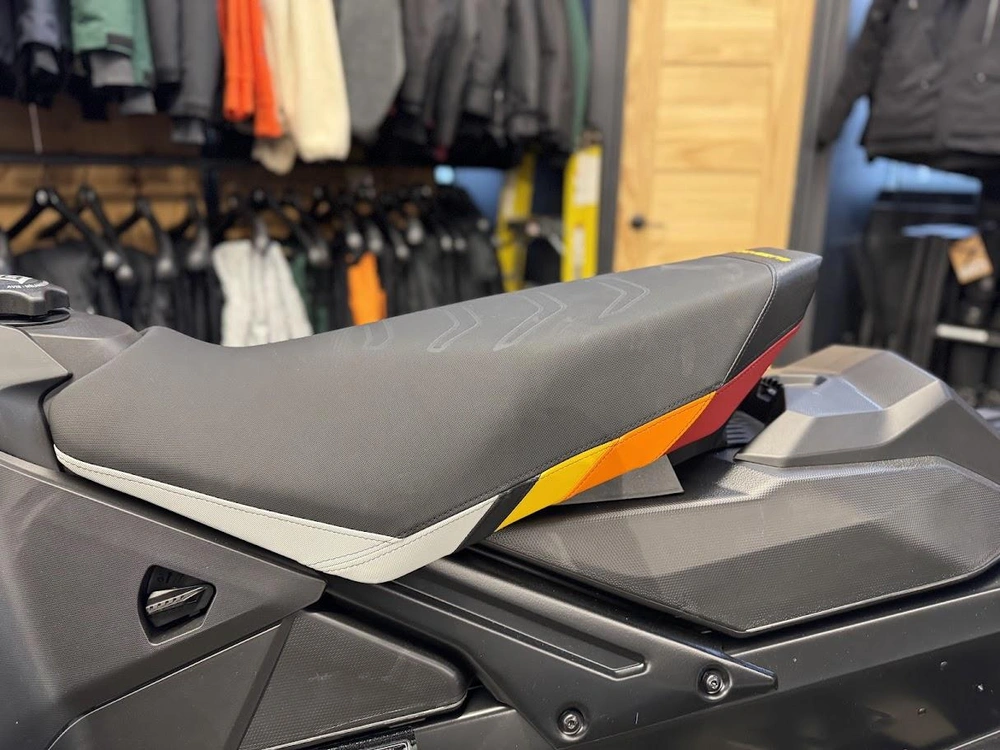 Ski-doo Mxz Adrénaline Avec Ensemble Blizzard 2024 alt