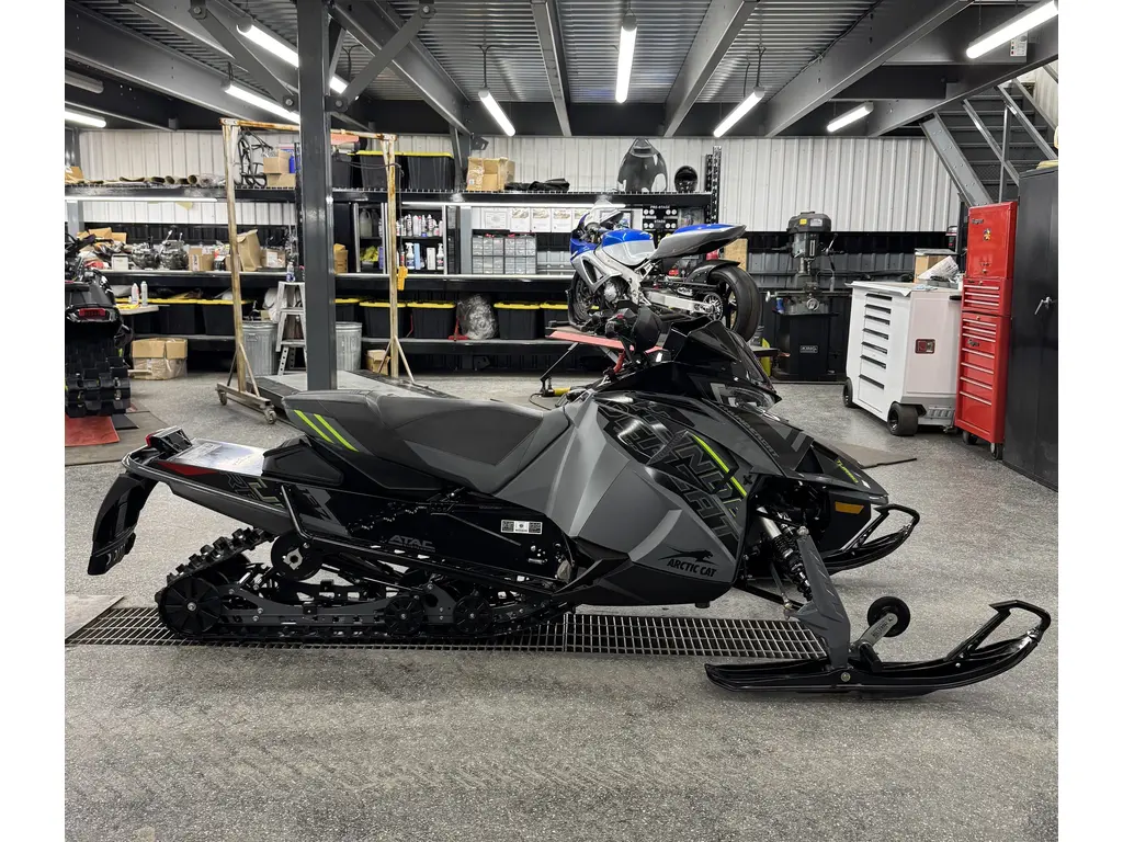 2021 Arctic Cat ZR9000 THUNDERCAT
