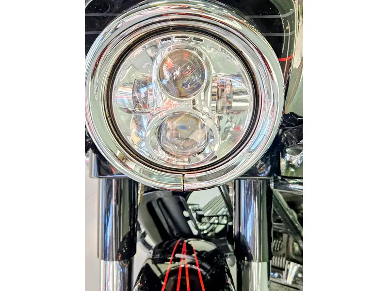 2011 Harley-Davidson FLHXSE SCREAMING EAGLE 110 thumbnail 10
