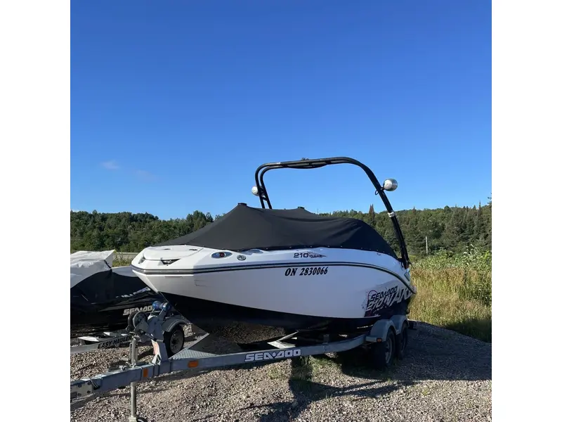 2011 Sea-Doo WAKE 210 WITH TRAILER