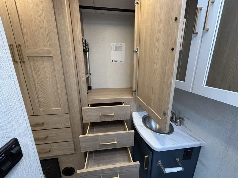 2026 Thor Echelon MB24