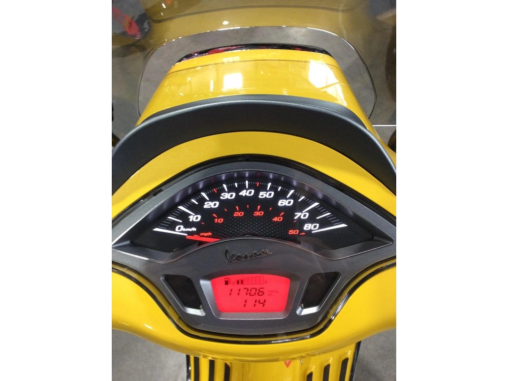 Vespa Sprint 50 2015 alt