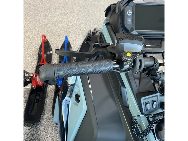 2026 Polaris 850 RMK KHAOS 155