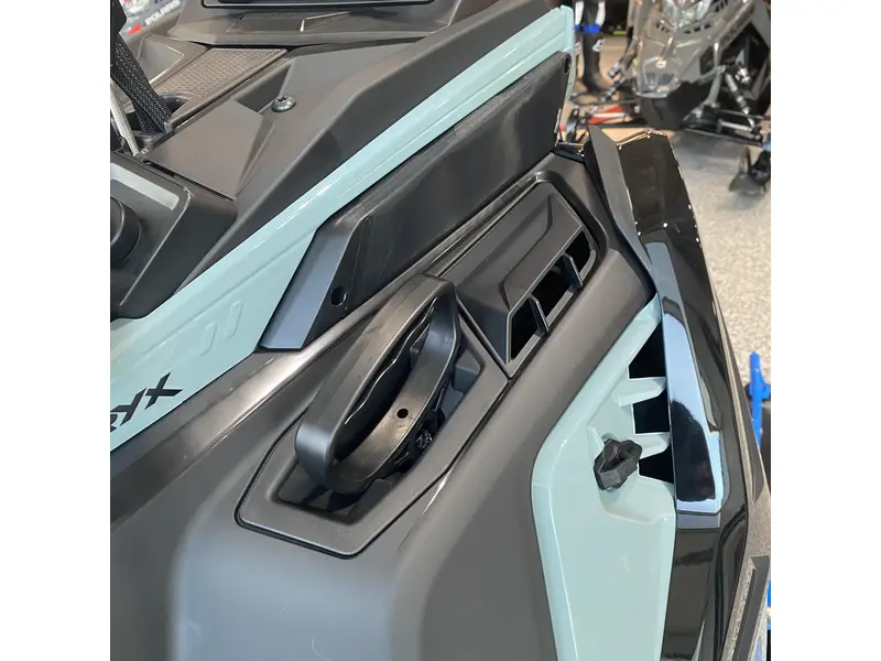 2026 Polaris 850 RMK KHAOS 155