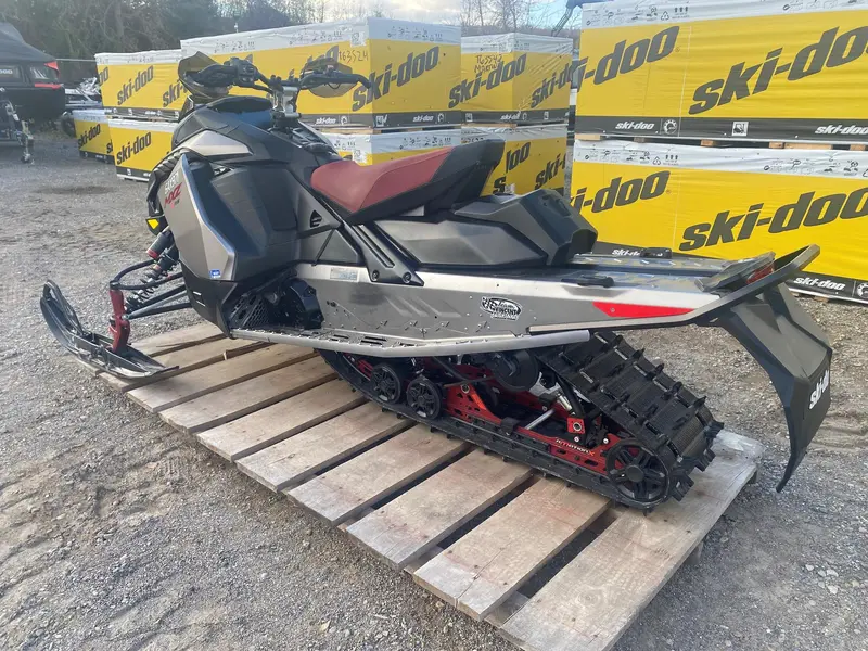 2023 Ski-Doo MXZ XRS 850 129"