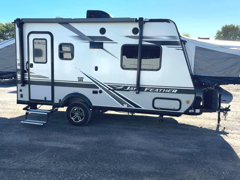 Jayco Jay Feather X17z 2021 alt