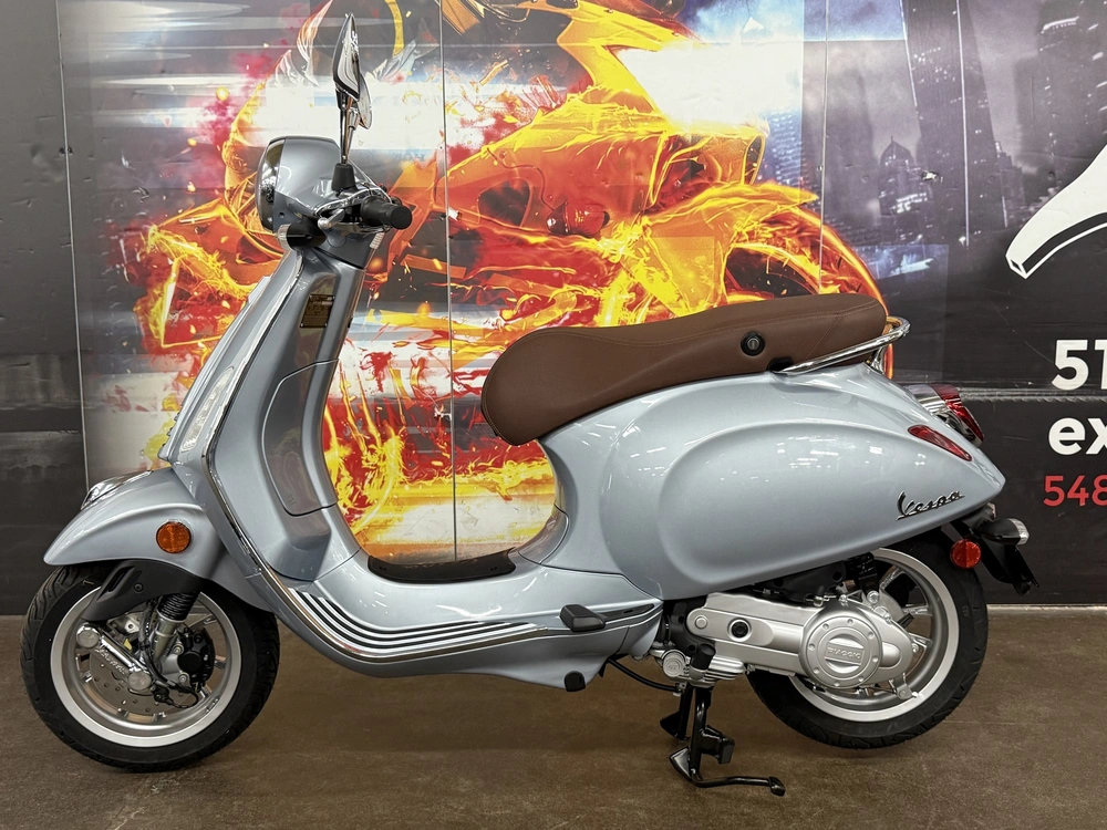 2023 Vespa Sprint S alt