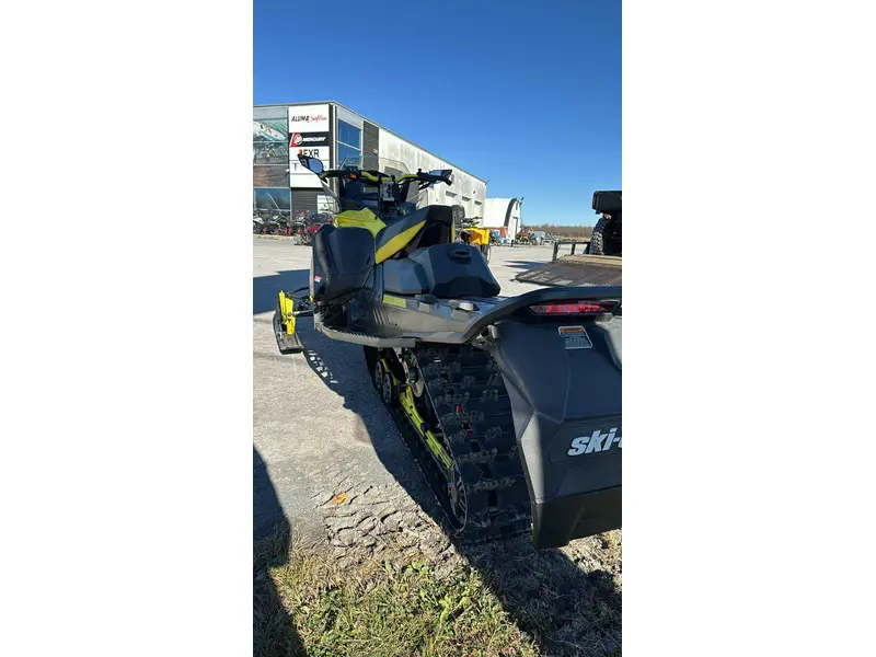 2022 Ski-Doo RENEGADE X 850