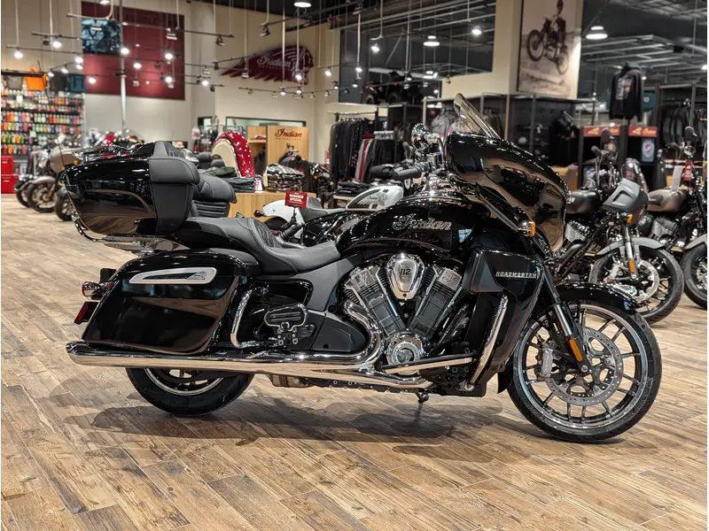 2025 Indian Motorcycle Roadmaster PowerPlus Limited with 112 + Powerband Audio Package // Black Metallic thumbnail 2