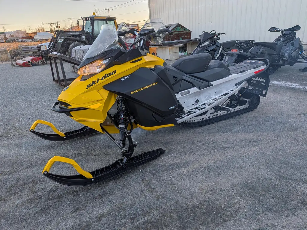 2025 Ski-Doo Backcountry Sport 600