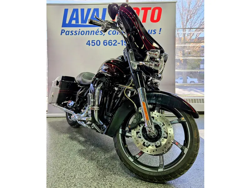 2011 Harley-Davidson FLHXSE SCREAMING EAGLE 110 thumbnail 3