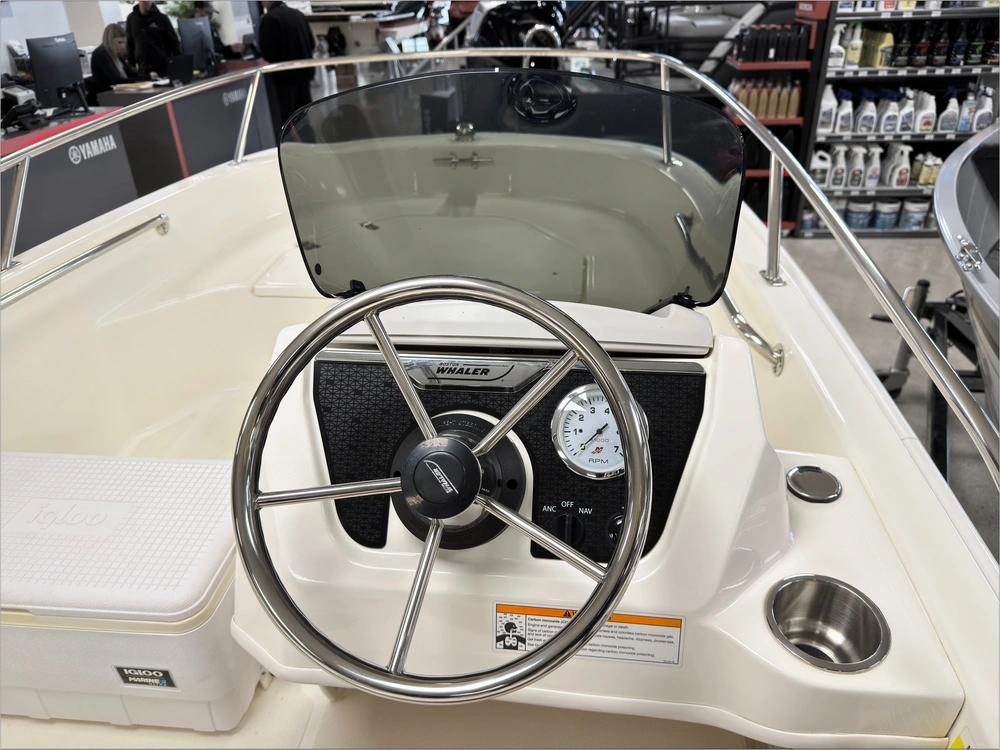 2024 Boston Whaler 130 Super Sport alt