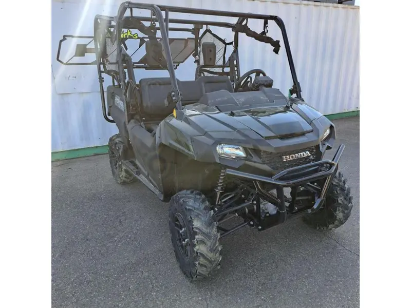 2025 Honda Pioneer 700-4P DLX