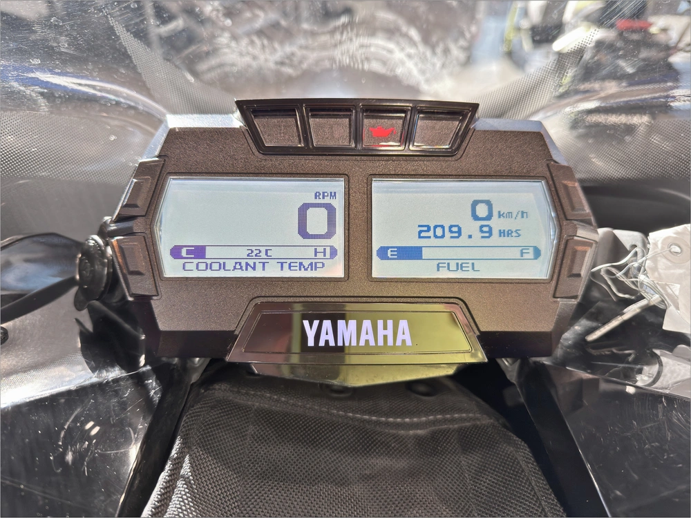 2017 Yamaha Sidewinder Rtx Le alt