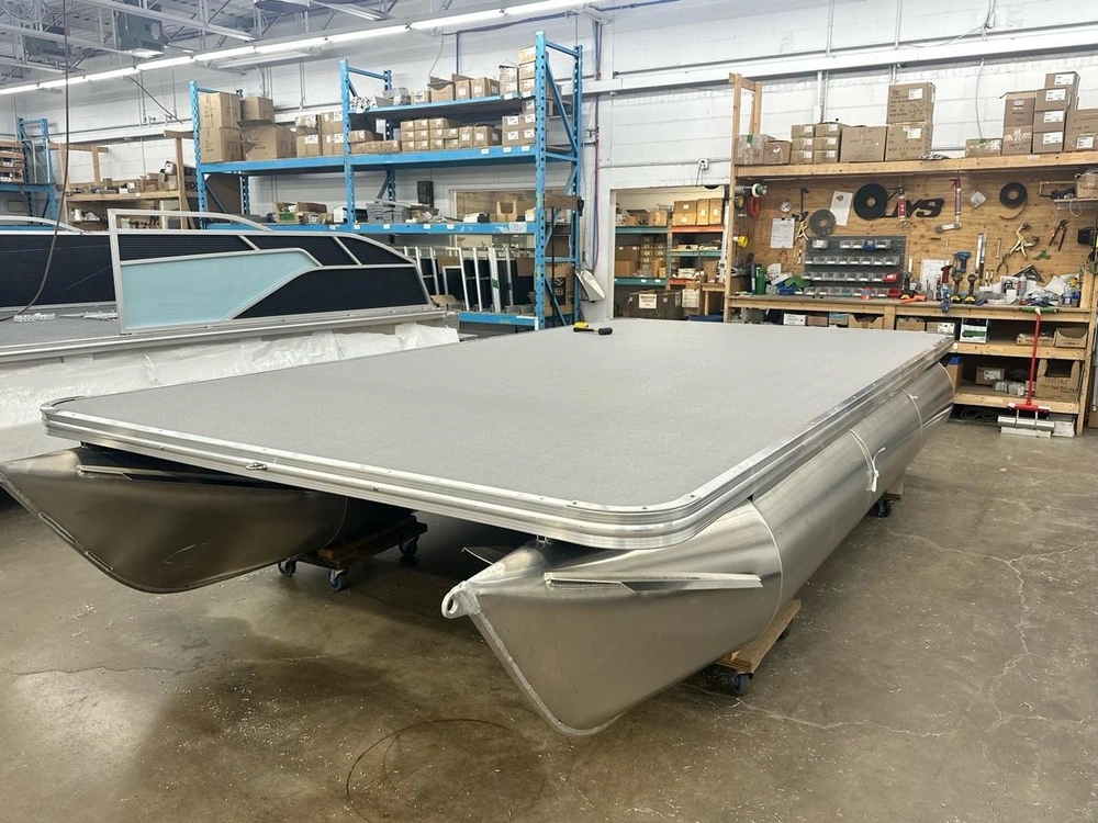 2026 Armada Plate Forme 16x8 alt