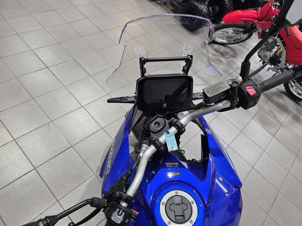 2024 Suzuki V-strom 800 alt