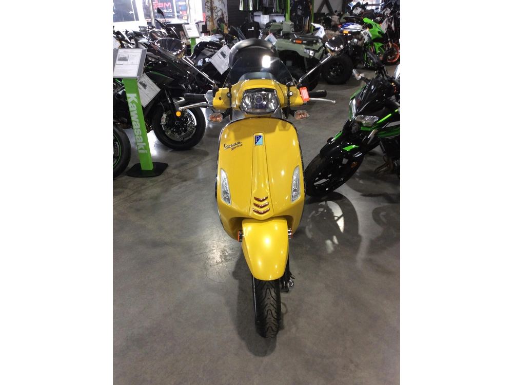 Vespa Sprint 50 2015 alt