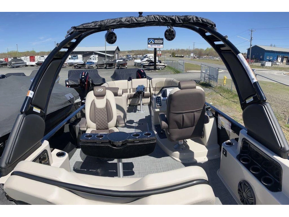 2023 Princecraft Vogue 25rl Platinum Edition alt