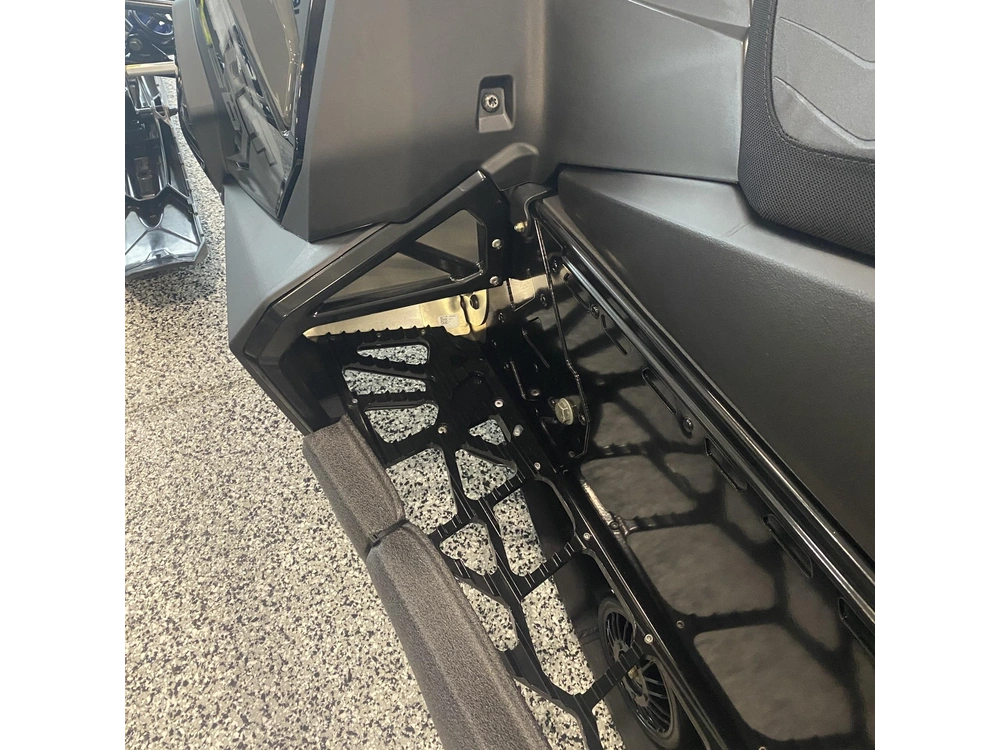 2025 Polaris 650 Switchback Assault 146 Es alt